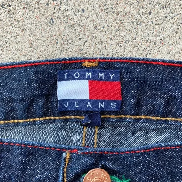 Vintage Y2K Tommy Hilfiger dark wash baggy jeans - Picture 2 of 5
